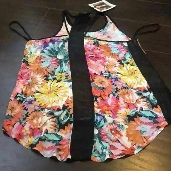 ✨🆕minkpink🆕✨ | Floral high lo racerback tank top - Picture 7 of 10